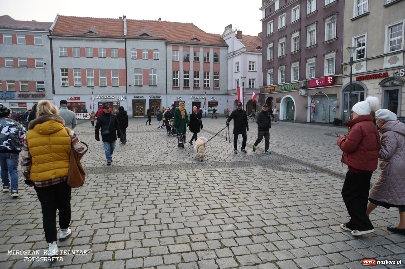 Zdjęcie w galerii na portalu naszraciborz.pl: Historyczne widowisko na raciborskim rynku – Polacy przejmują pruski posterunek [FOTO i WIDEO] wiadomości z regionu