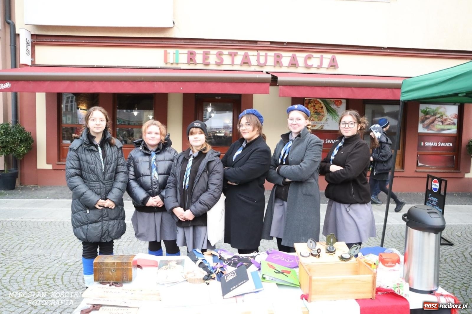 Zdjęcie w galerii na portalu naszraciborz.pl: Historyczne widowisko na raciborskim rynku – Polacy przejmują pruski posterunek [FOTO i WIDEO] wiadomości z regionu