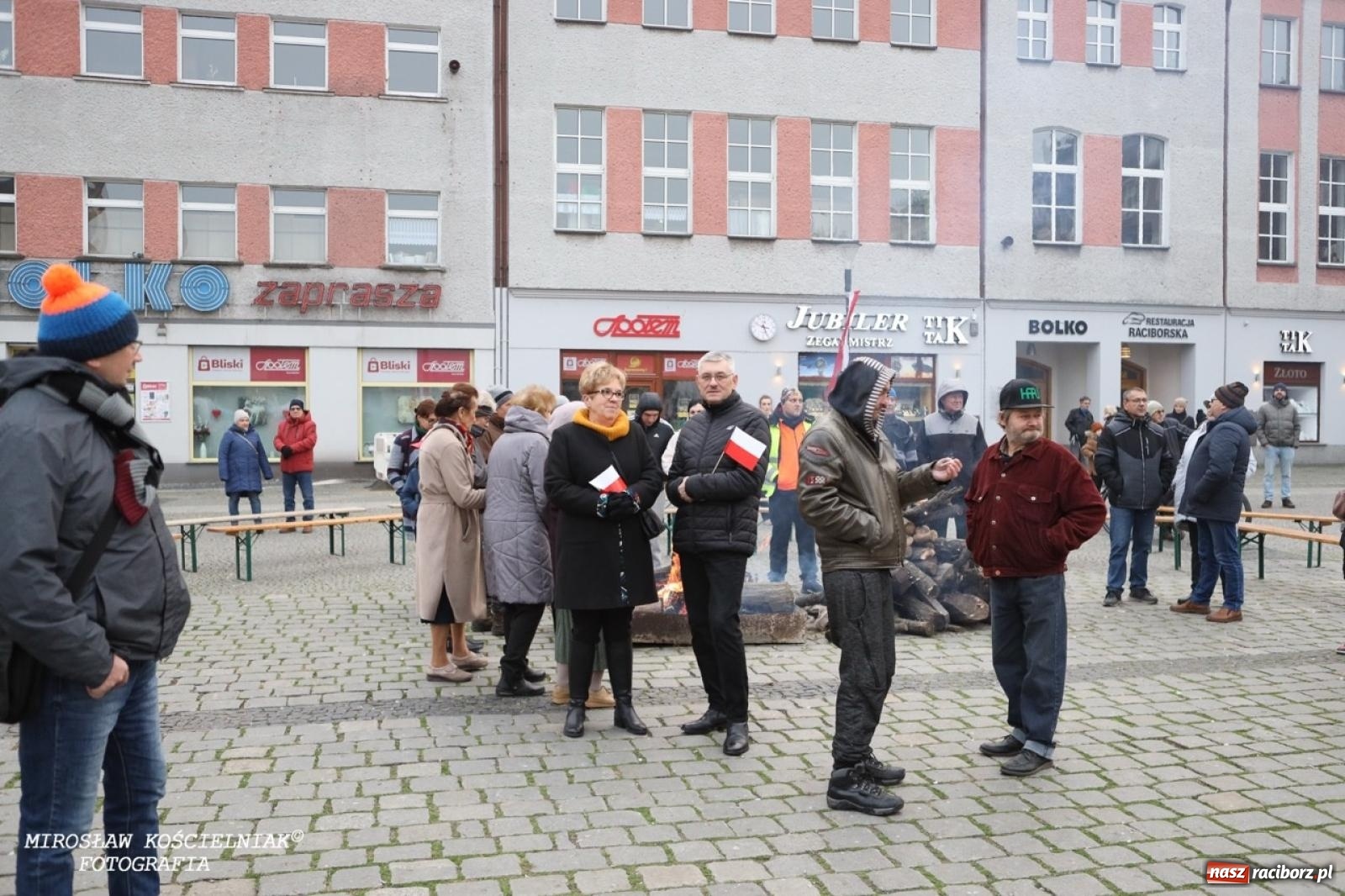 Zdjęcie w galerii na portalu naszraciborz.pl: Historyczne widowisko na raciborskim rynku – Polacy przejmują pruski posterunek [FOTO i WIDEO] wiadomości z regionu