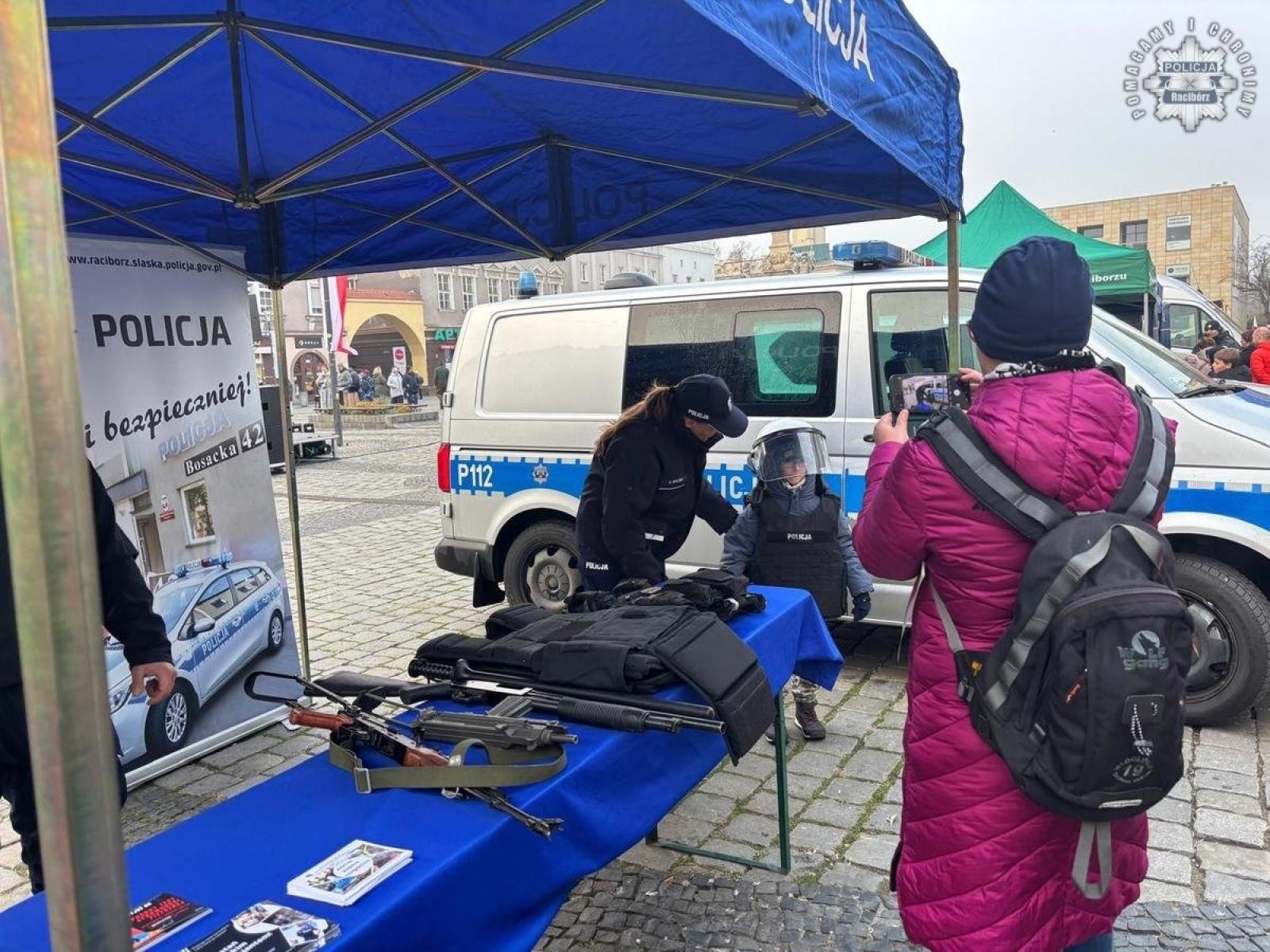 Zdjęcie w galerii na portalu naszraciborz.pl: Piknik Niepodległa z udziałem raciborskich policjantów [FOTO] wiadomości z regionu