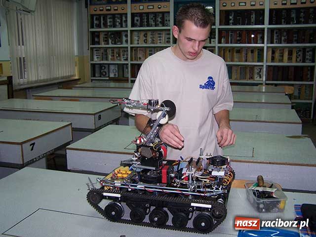 Zdjęcie w galerii na portalu naszraciborz.pl: Sukces uczniów Mechanika wiadomości z regionu