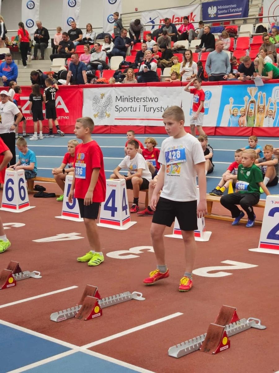 Zdjęcie w galerii na portalu naszraciborz.pl: Nicolas Durlak i Aleksander Kunicki medalistami Ogólnopolskiego Finału Lekkoatletycznych Nadziei Olimpijskich! wiadomości z regionu