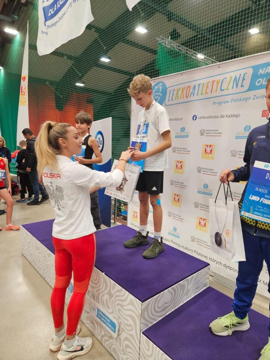 Zdjęcie w galerii na portalu naszraciborz.pl: Nicolas Durlak i Aleksander Kunicki medalistami Ogólnopolskiego Finału Lekkoatletycznych Nadziei Olimpijskich! wiadomości z regionu