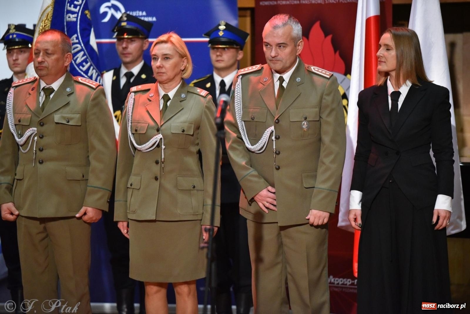 Zdjęcie w galerii na portalu naszraciborz.pl: Narodowe Święto Niepodległości. Wspólny apel raciborskich służb mundurowych [FOTO i WIDEO] wiadomości z regionu