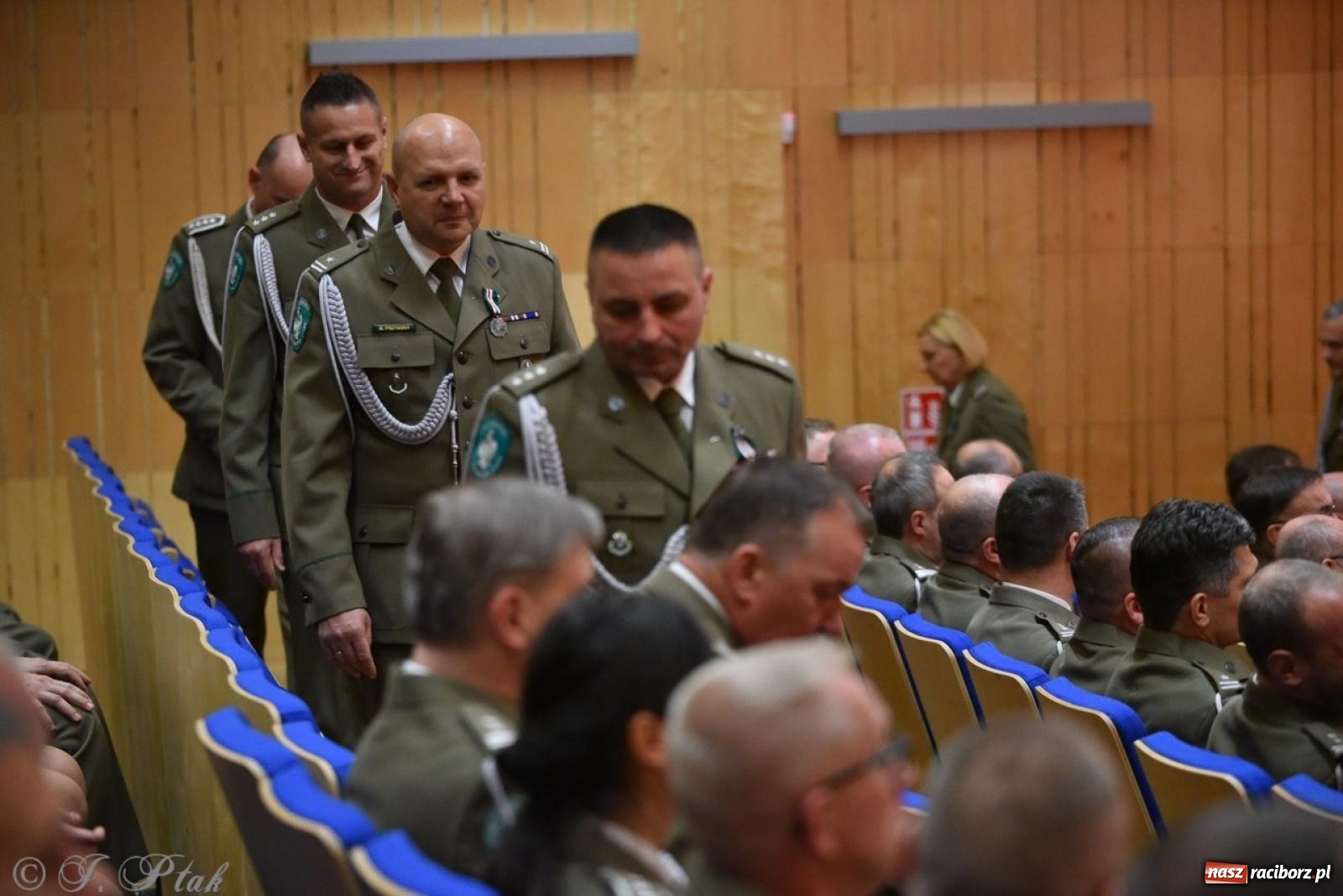 Zdjęcie w galerii na portalu naszraciborz.pl: Narodowe Święto Niepodległości. Wspólny apel raciborskich służb mundurowych [FOTO i WIDEO] wiadomości z regionu