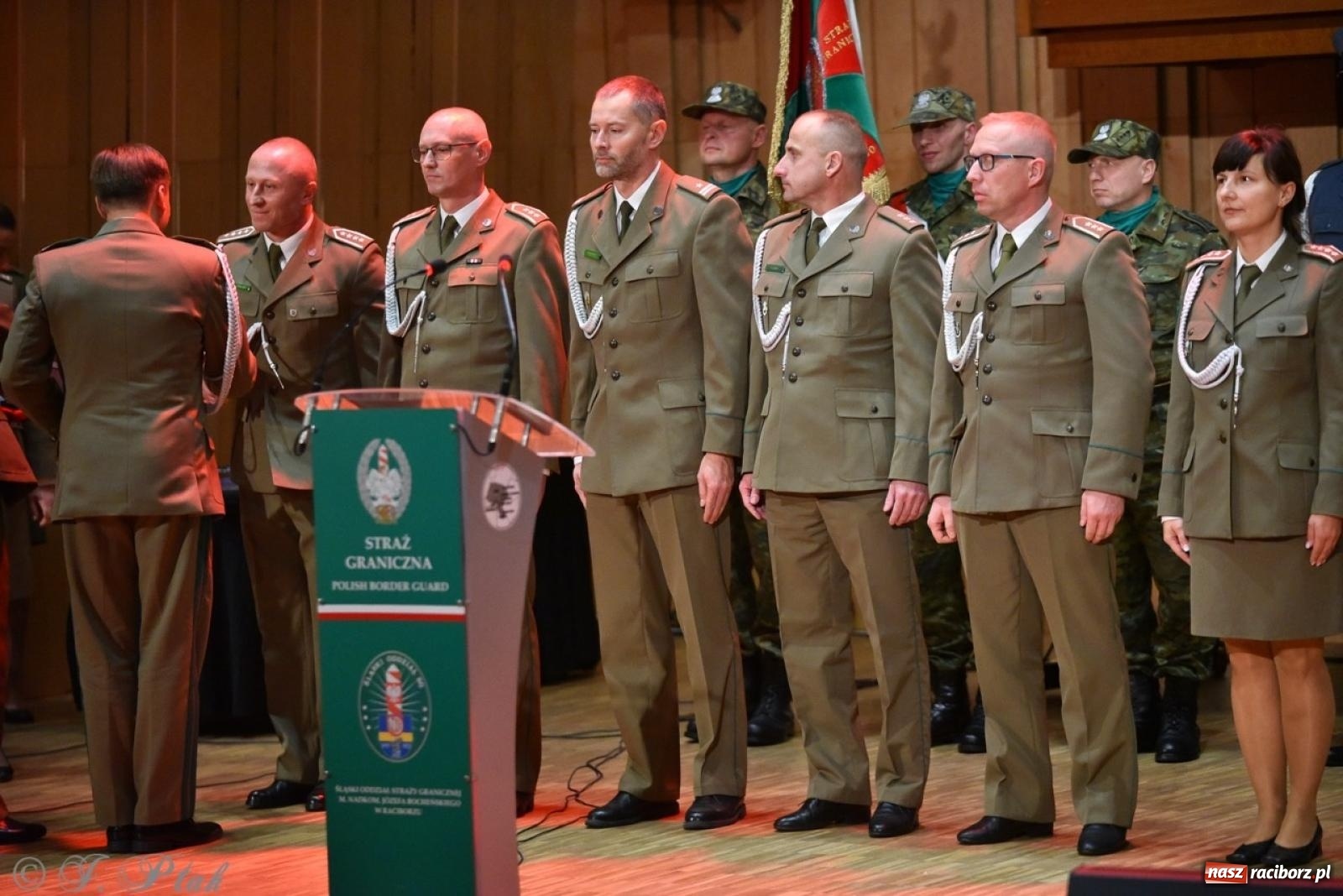Zdjęcie w galerii na portalu naszraciborz.pl: Narodowe Święto Niepodległości. Wspólny apel raciborskich służb mundurowych [FOTO i WIDEO] wiadomości z regionu