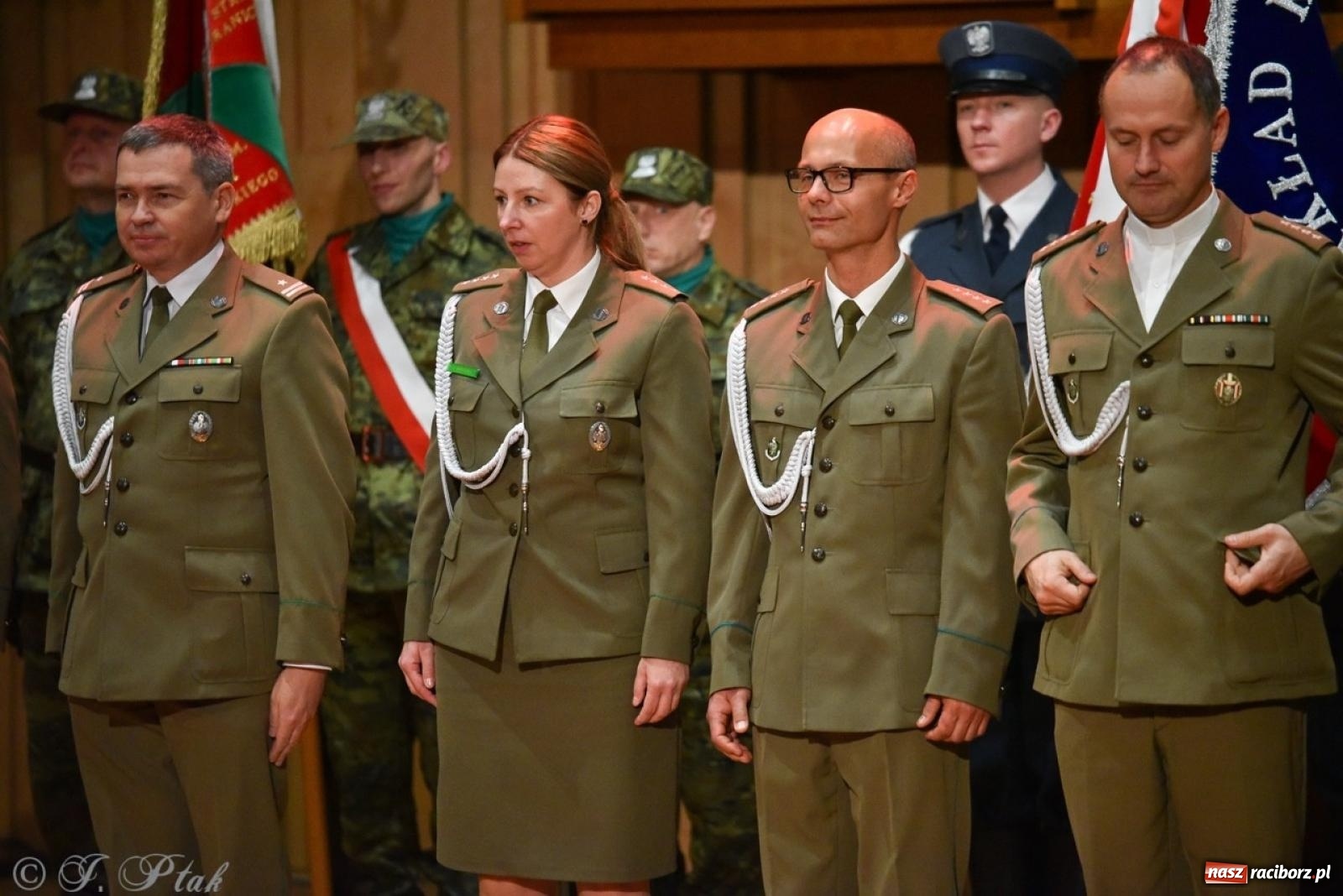 Zdjęcie w galerii na portalu naszraciborz.pl: Narodowe Święto Niepodległości. Wspólny apel raciborskich służb mundurowych [FOTO i WIDEO] wiadomości z regionu
