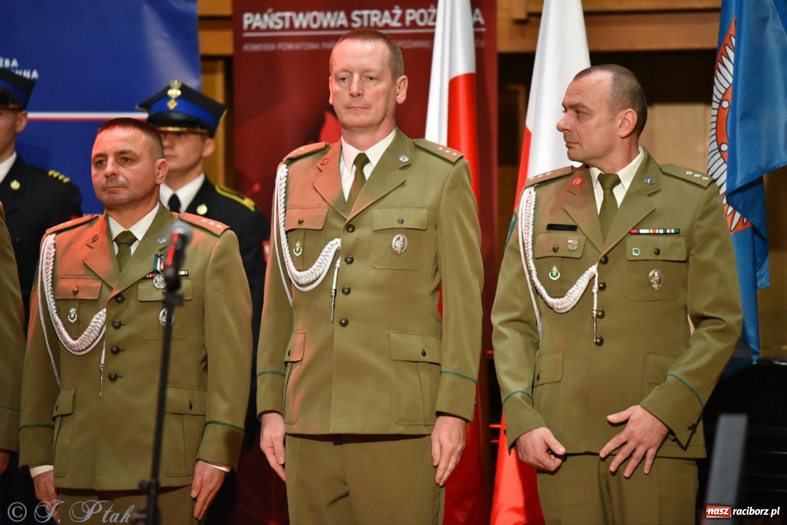 Zdjęcie w galerii na portalu naszraciborz.pl: Narodowe Święto Niepodległości. Wspólny apel raciborskich służb mundurowych [FOTO i WIDEO] wiadomości z regionu