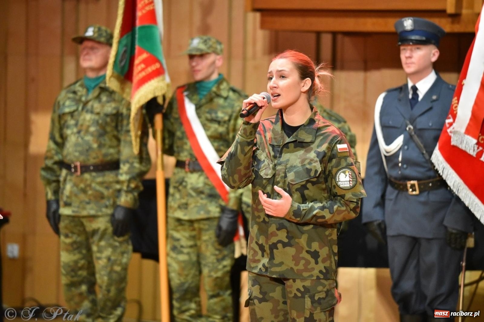 Zdjęcie w galerii na portalu naszraciborz.pl: Narodowe Święto Niepodległości. Wspólny apel raciborskich służb mundurowych [FOTO i WIDEO] wiadomości z regionu