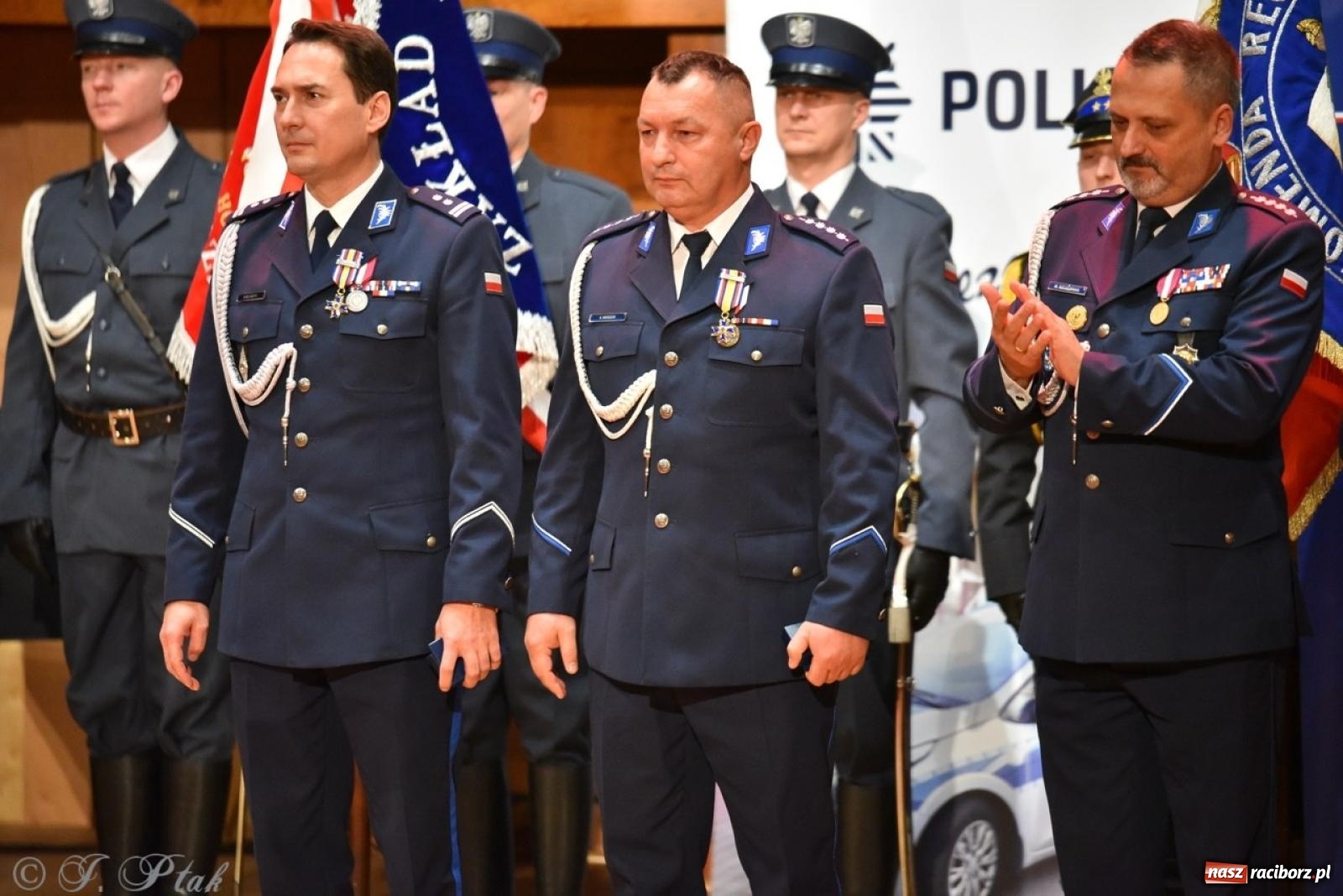 Zdjęcie w galerii na portalu naszraciborz.pl: Narodowe Święto Niepodległości. Wspólny apel raciborskich służb mundurowych [FOTO i WIDEO] wiadomości z regionu