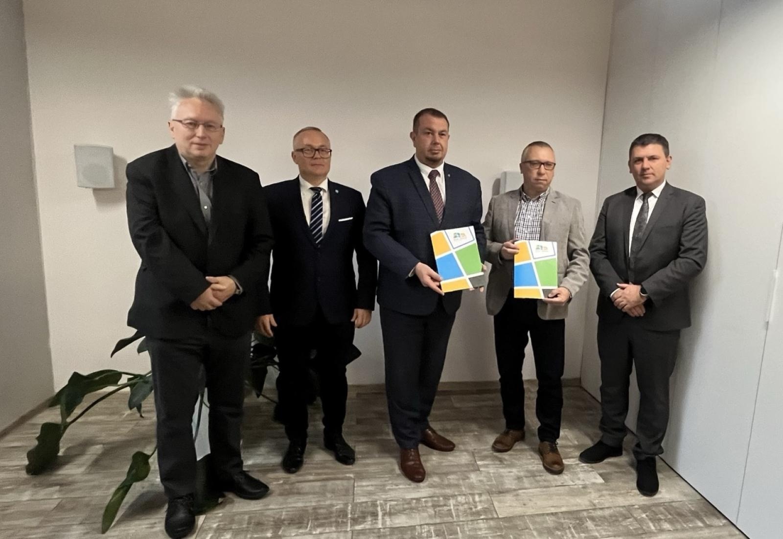 Zdjęcie w galerii na portalu naszraciborz.pl: Rusza przebudowa dróg powiatowych w gminach Pietrowice Wielkie i Rudnik wiadomości z regionu