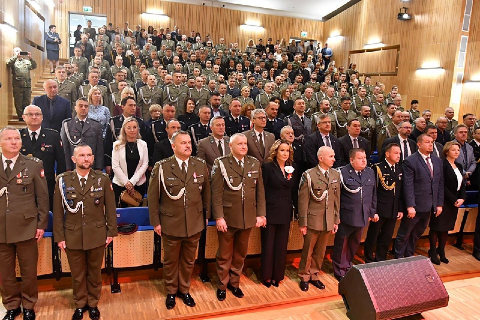 Zdjęcie w galerii na portalu naszraciborz.pl: Uroczystość z okazji Narodowego Święta Niepodległości w Śląskim Oddziale Straży Granicznej wiadomości z regionu