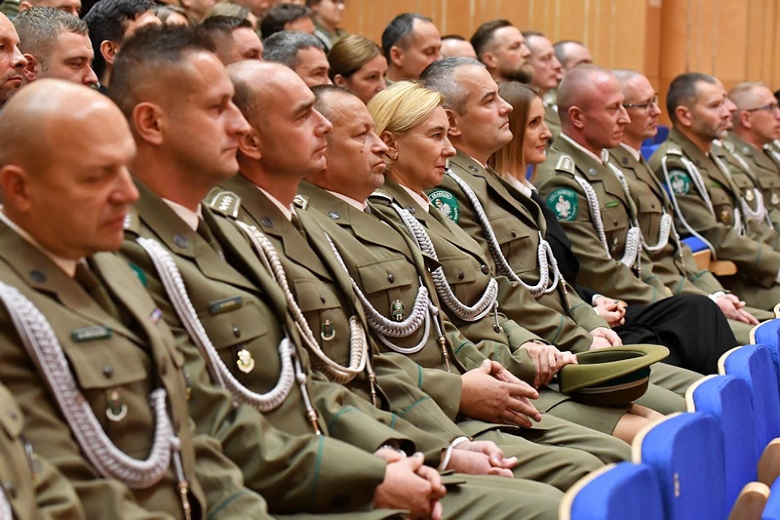 Zdjęcie w galerii na portalu naszraciborz.pl: Uroczystość z okazji Narodowego Święta Niepodległości w Śląskim Oddziale Straży Granicznej wiadomości z regionu