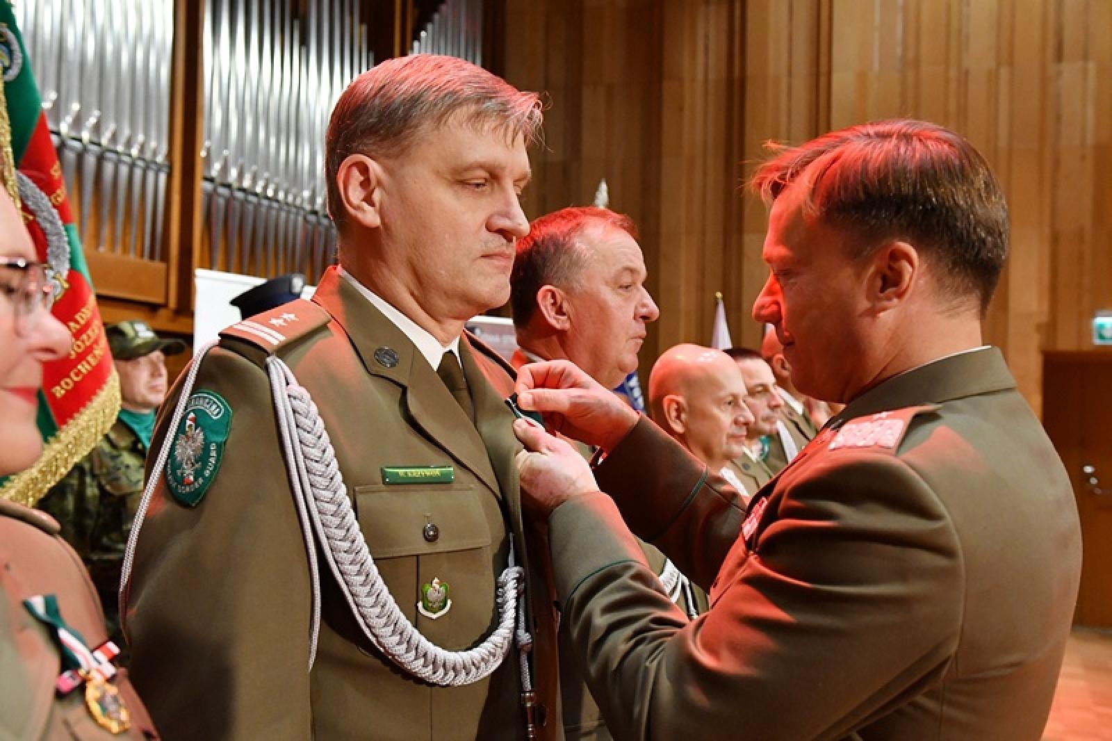 Zdjęcie w galerii na portalu naszraciborz.pl: Uroczystość z okazji Narodowego Święta Niepodległości w Śląskim Oddziale Straży Granicznej wiadomości z regionu