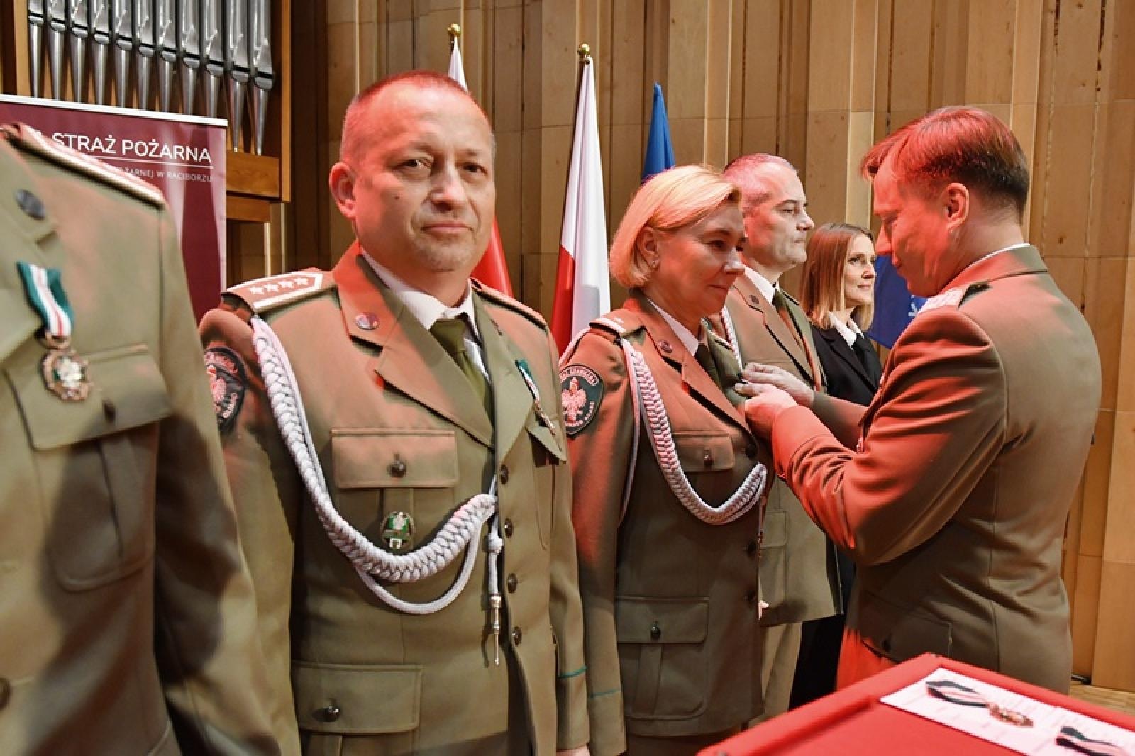 Zdjęcie w galerii na portalu naszraciborz.pl: Uroczystość z okazji Narodowego Święta Niepodległości w Śląskim Oddziale Straży Granicznej wiadomości z regionu
