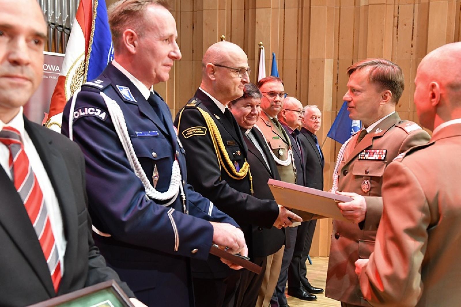 Zdjęcie w galerii na portalu naszraciborz.pl: Uroczystość z okazji Narodowego Święta Niepodległości w Śląskim Oddziale Straży Granicznej wiadomości z regionu