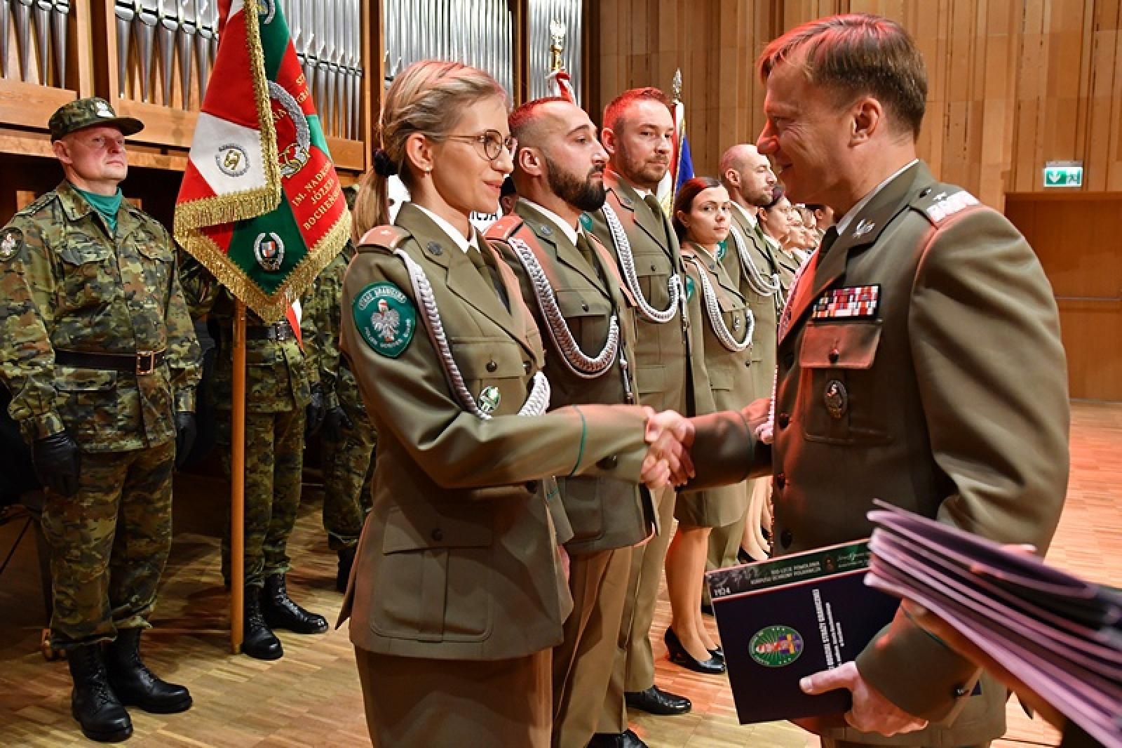 Zdjęcie w galerii na portalu naszraciborz.pl: Uroczystość z okazji Narodowego Święta Niepodległości w Śląskim Oddziale Straży Granicznej wiadomości z regionu