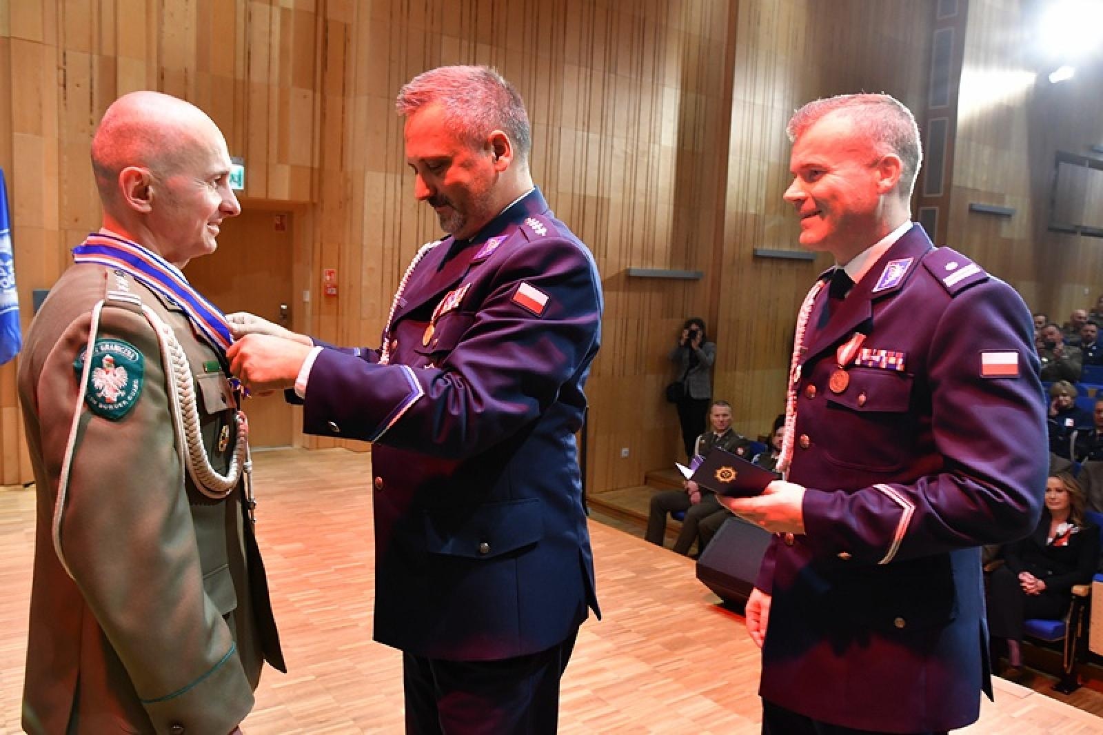 Zdjęcie w galerii na portalu naszraciborz.pl: Uroczystość z okazji Narodowego Święta Niepodległości w Śląskim Oddziale Straży Granicznej wiadomości z regionu