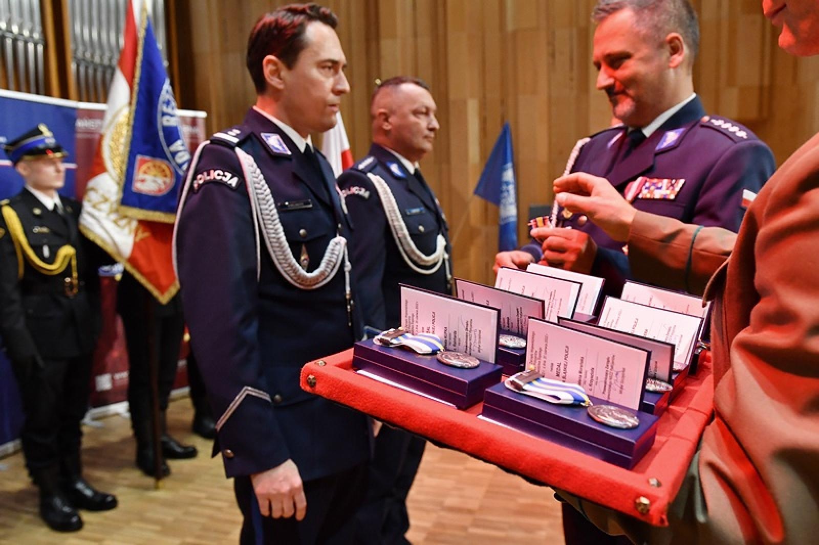 Zdjęcie w galerii na portalu naszraciborz.pl: Uroczystość z okazji Narodowego Święta Niepodległości w Śląskim Oddziale Straży Granicznej wiadomości z regionu