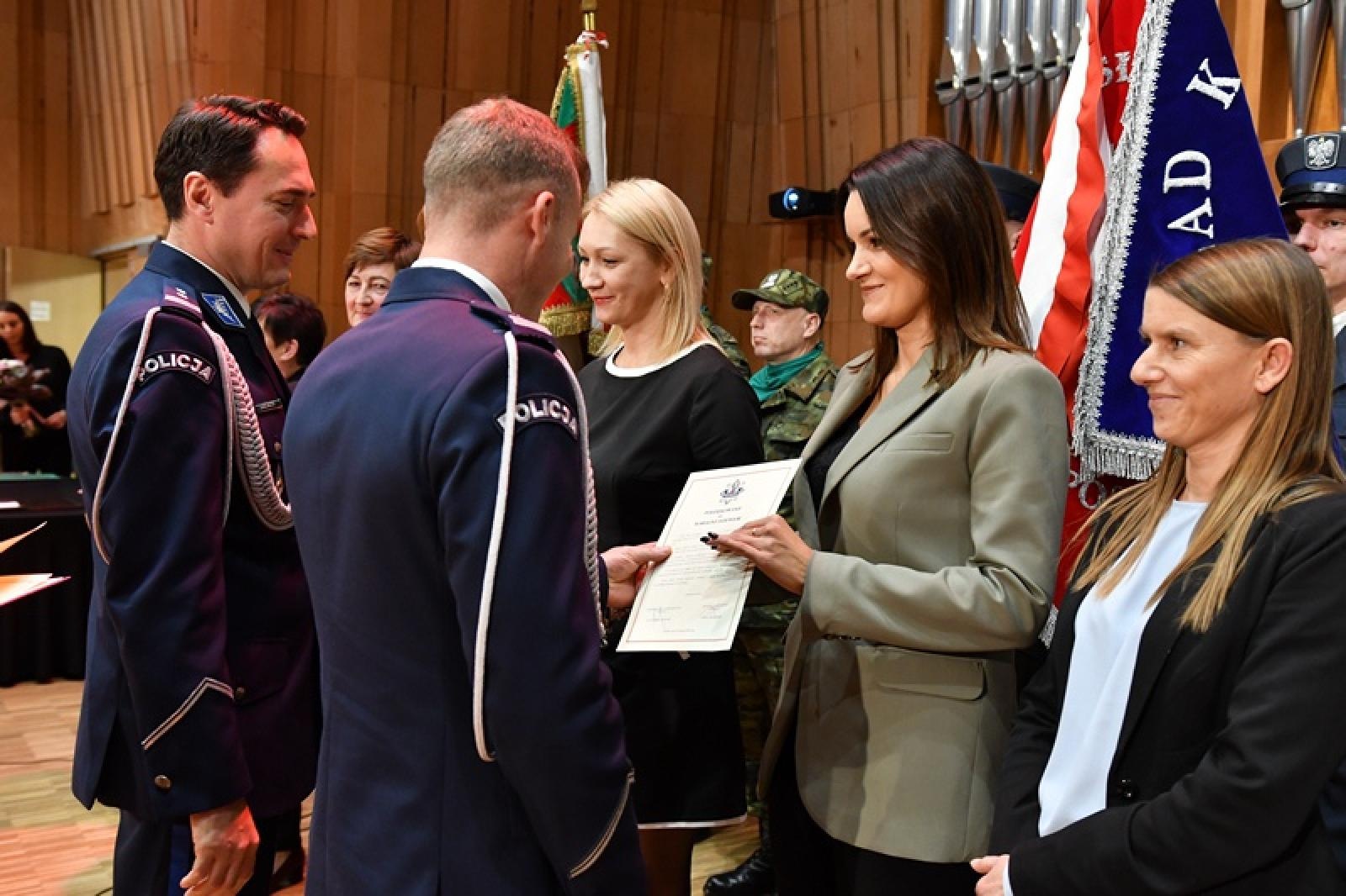 Zdjęcie w galerii na portalu naszraciborz.pl: Uroczystość z okazji Narodowego Święta Niepodległości w Śląskim Oddziale Straży Granicznej wiadomości z regionu