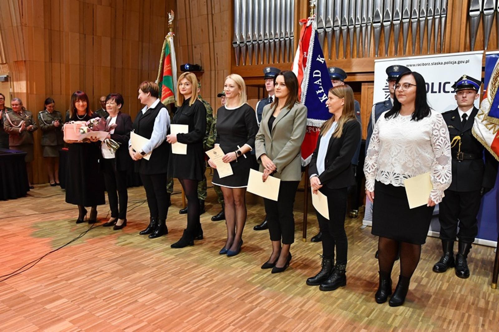 Zdjęcie w galerii na portalu naszraciborz.pl: Uroczystość z okazji Narodowego Święta Niepodległości w Śląskim Oddziale Straży Granicznej wiadomości z regionu