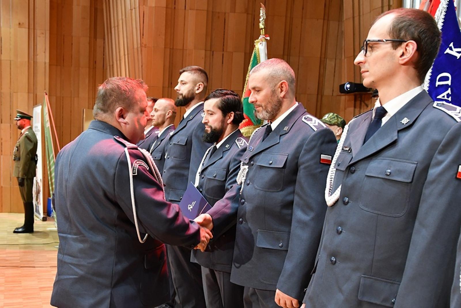 Zdjęcie w galerii na portalu naszraciborz.pl: Uroczystość z okazji Narodowego Święta Niepodległości w Śląskim Oddziale Straży Granicznej wiadomości z regionu