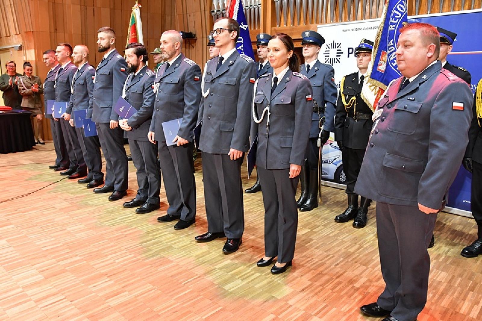 Zdjęcie w galerii na portalu naszraciborz.pl: Uroczystość z okazji Narodowego Święta Niepodległości w Śląskim Oddziale Straży Granicznej wiadomości z regionu