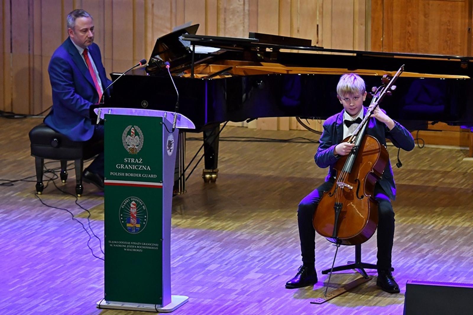 Zdjęcie w galerii na portalu naszraciborz.pl: Uroczystość z okazji Narodowego Święta Niepodległości w Śląskim Oddziale Straży Granicznej wiadomości z regionu