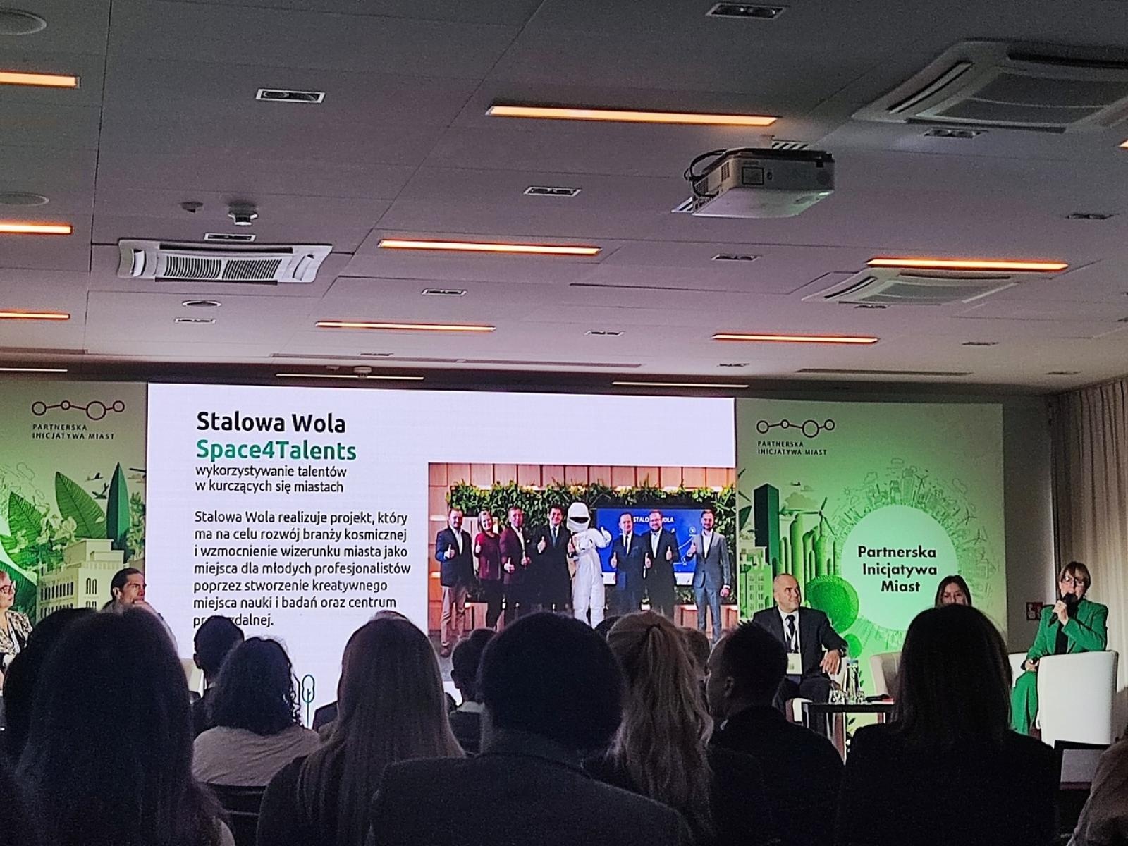 Zdjęcie w galerii na portalu naszraciborz.pl: Konferencja Alumni 2024 - Partnerska Inicjatywa Miast wiadomości z regionu