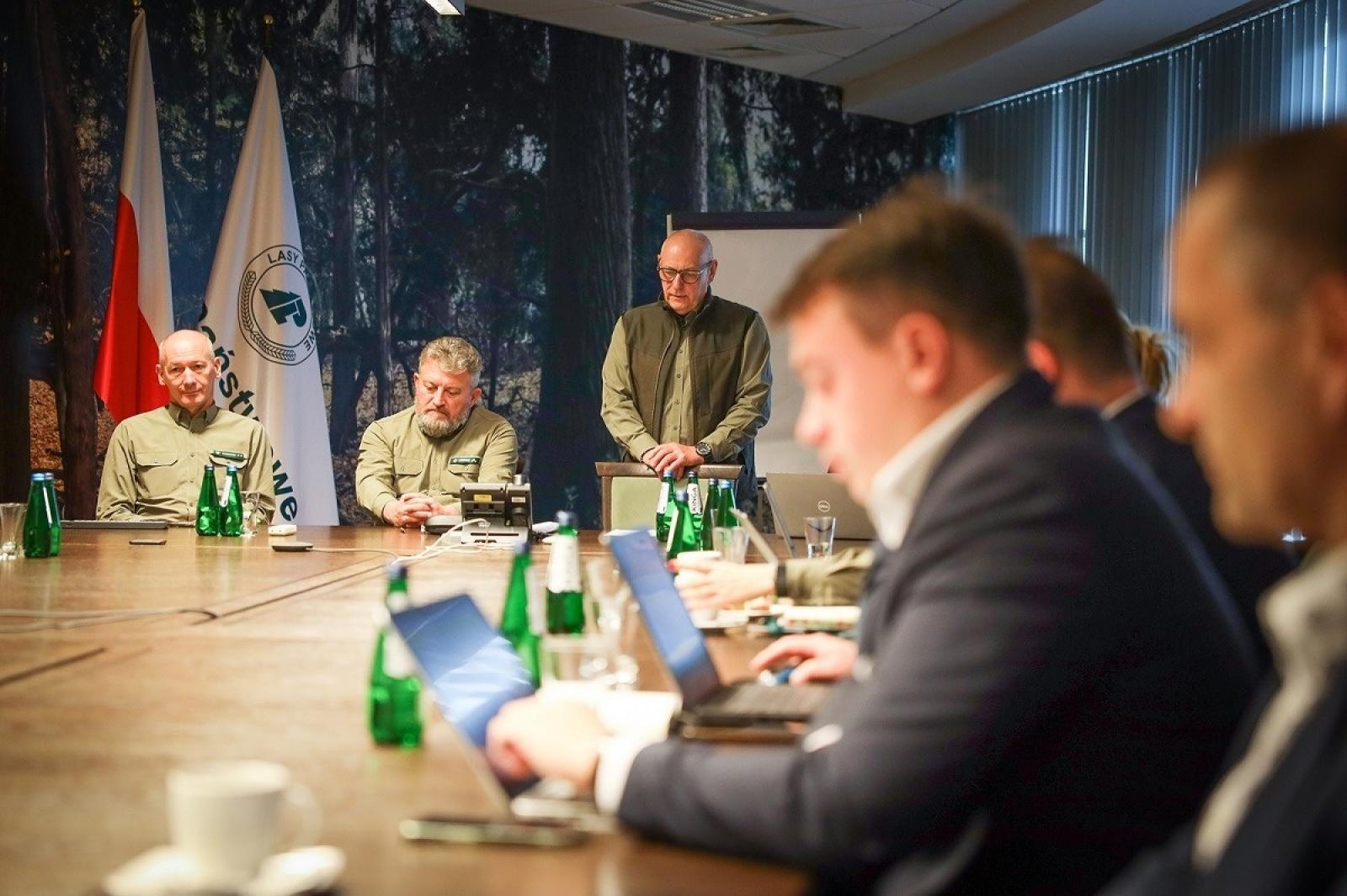 Zdjęcie w galerii na portalu naszraciborz.pl: Lasy Państwowe transparentnie przed gminami i województwami wiadomości z regionu