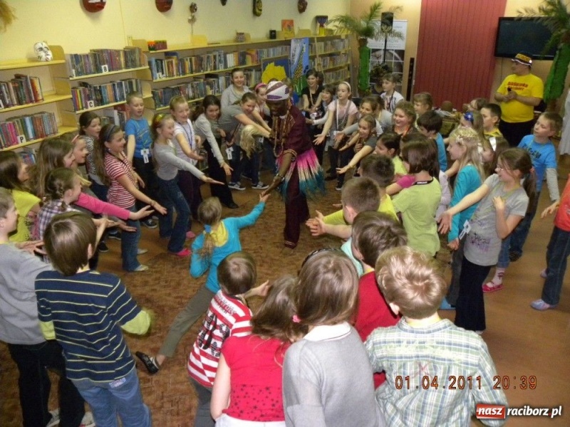 Zdjęcie w galerii na portalu naszraciborz.pl: Odwiedzili mumię nocą...  wiadomości z regionu