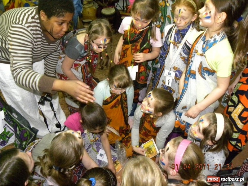 Zdjęcie w galerii na portalu naszraciborz.pl: Odwiedzili mumię nocą...  wiadomości z regionu