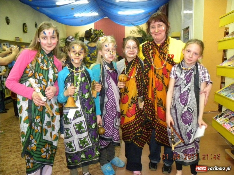 Zdjęcie w galerii na portalu naszraciborz.pl: Odwiedzili mumię nocą...  wiadomości z regionu