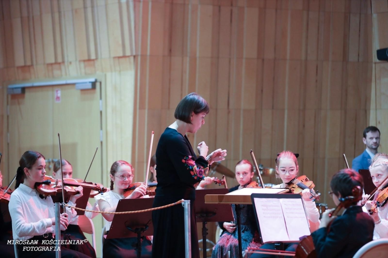 Zdjęcie w galerii na portalu naszraciborz.pl: Polska muzyka w blasku Niepodległości – koncert w raciborskiej Państwowej Szkole Muzycznej wiadomości z regionu