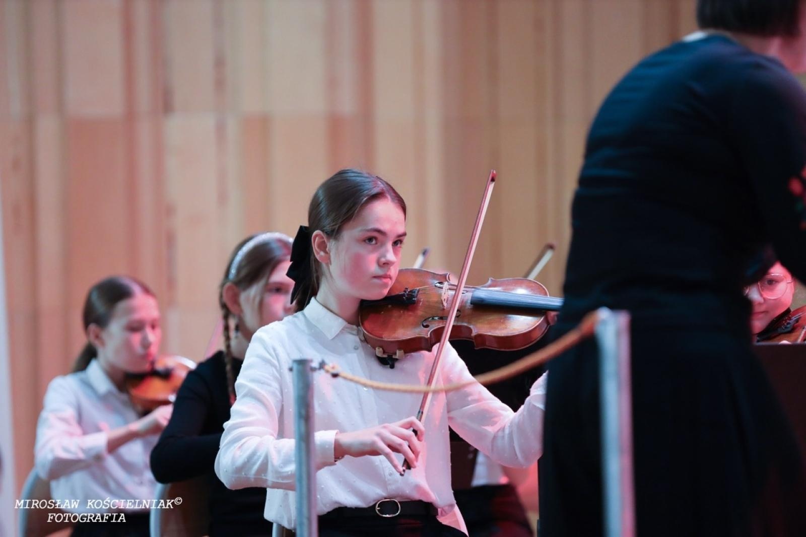 Zdjęcie w galerii na portalu naszraciborz.pl: Polska muzyka w blasku Niepodległości – koncert w raciborskiej Państwowej Szkole Muzycznej wiadomości z regionu