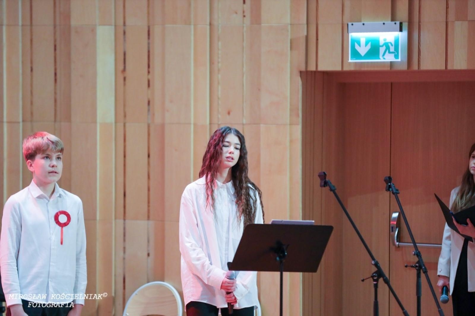 Zdjęcie w galerii na portalu naszraciborz.pl: Polska muzyka w blasku Niepodległości – koncert w raciborskiej Państwowej Szkole Muzycznej wiadomości z regionu