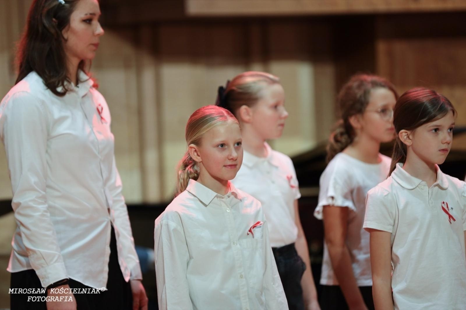 Zdjęcie w galerii na portalu naszraciborz.pl: Polska muzyka w blasku Niepodległości – koncert w raciborskiej Państwowej Szkole Muzycznej wiadomości z regionu