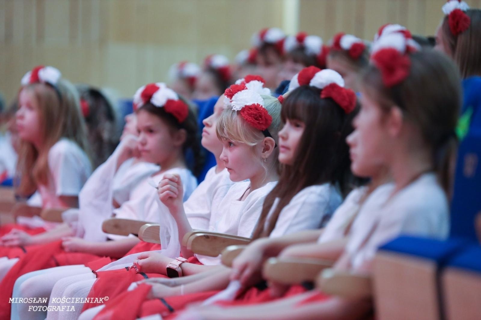 Zdjęcie w galerii na portalu naszraciborz.pl: Polska muzyka w blasku Niepodległości – koncert w raciborskiej Państwowej Szkole Muzycznej wiadomości z regionu