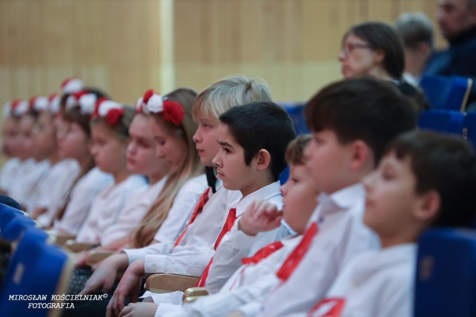 Zdjęcie w galerii na portalu naszraciborz.pl: Polska muzyka w blasku Niepodległości – koncert w raciborskiej Państwowej Szkole Muzycznej wiadomości z regionu
