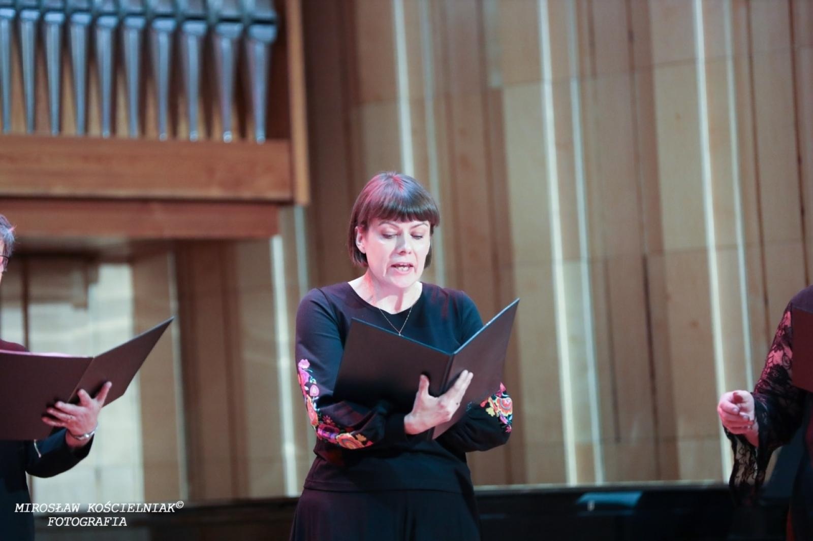 Zdjęcie w galerii na portalu naszraciborz.pl: Polska muzyka w blasku Niepodległości – koncert w raciborskiej Państwowej Szkole Muzycznej wiadomości z regionu