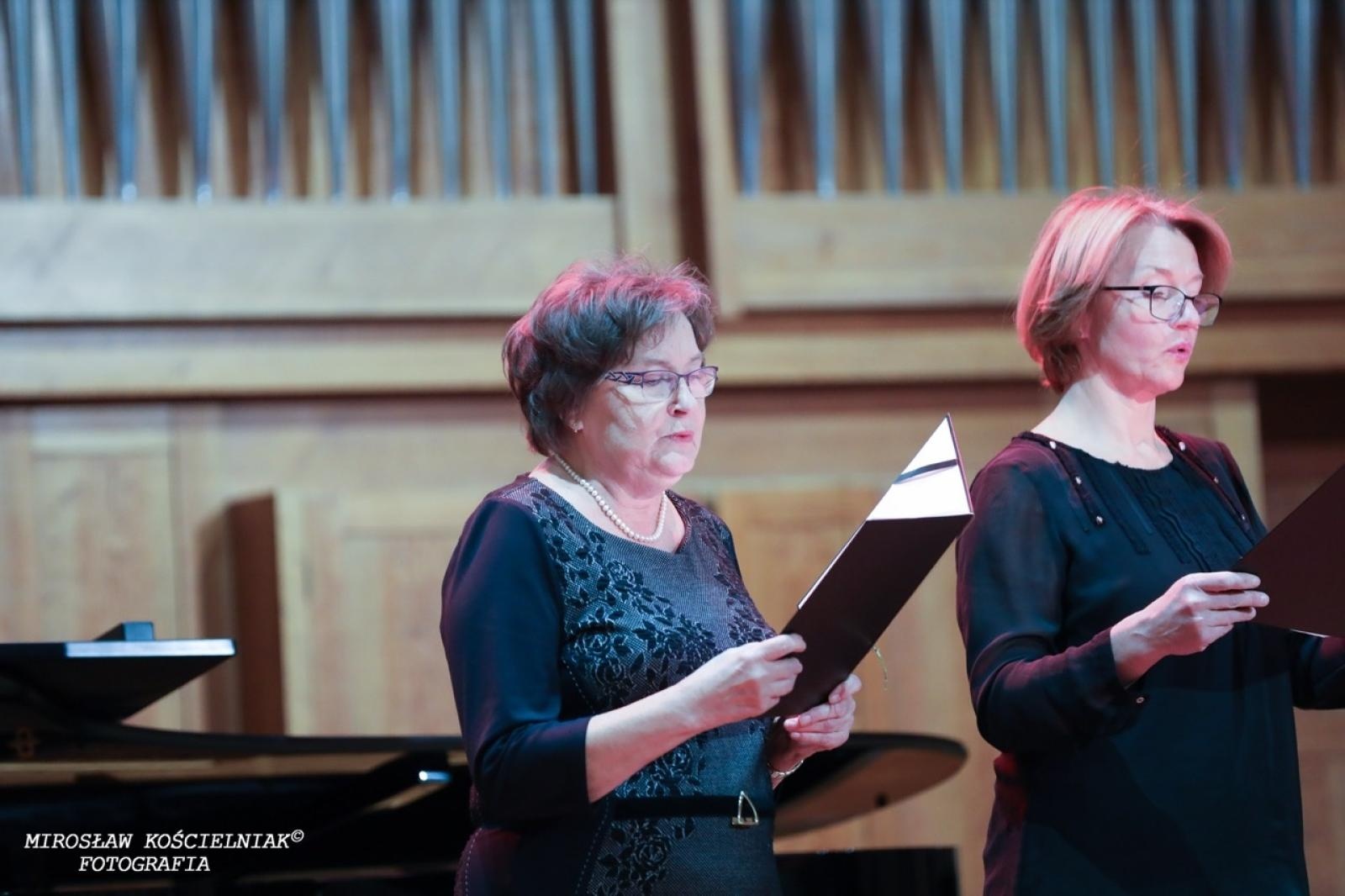 Zdjęcie w galerii na portalu naszraciborz.pl: Polska muzyka w blasku Niepodległości – koncert w raciborskiej Państwowej Szkole Muzycznej wiadomości z regionu