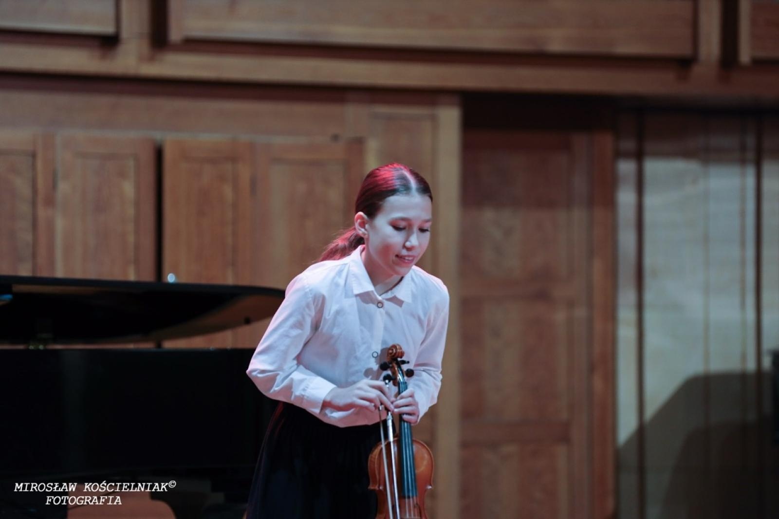 Zdjęcie w galerii na portalu naszraciborz.pl: Polska muzyka w blasku Niepodległości – koncert w raciborskiej Państwowej Szkole Muzycznej wiadomości z regionu