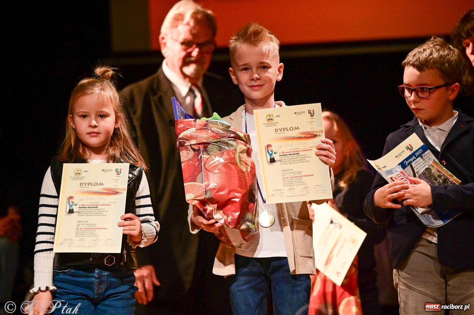 Zdjęcie w galerii na portalu naszraciborz.pl: 23. Konkurs Piosenki Niemieckiej. W MDK-u wręczono nagrody [FOTO i WIDEO] wiadomości z regionu