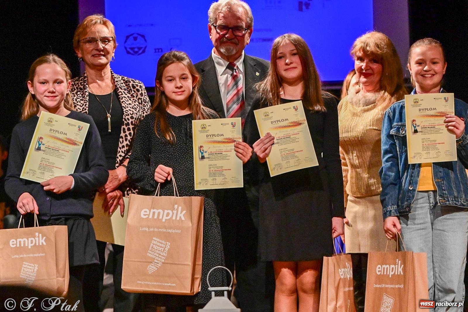 Zdjęcie w galerii na portalu naszraciborz.pl: 23. Konkurs Piosenki Niemieckiej. W MDK-u wręczono nagrody [FOTO i WIDEO] wiadomości z regionu
