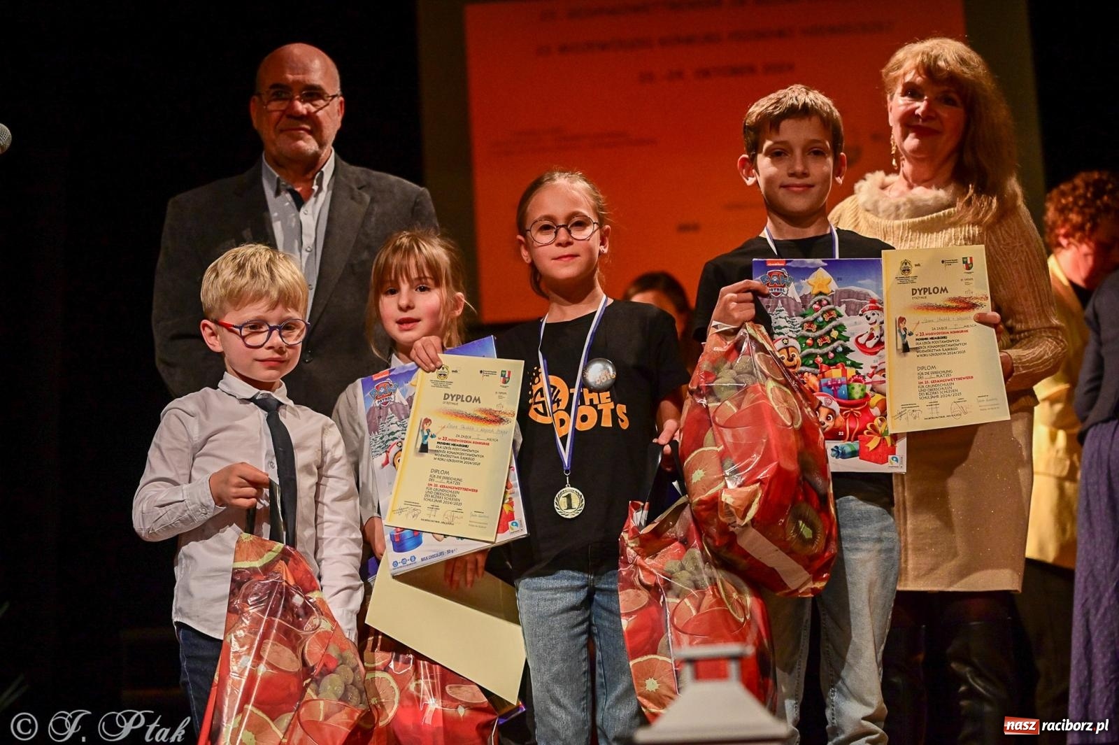 Zdjęcie w galerii na portalu naszraciborz.pl: 23. Konkurs Piosenki Niemieckiej. W MDK-u wręczono nagrody [FOTO i WIDEO] wiadomości z regionu