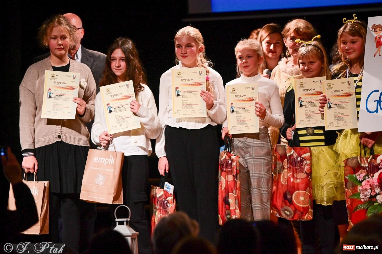 Zdjęcie w galerii na portalu naszraciborz.pl: 23. Konkurs Piosenki Niemieckiej. W MDK-u wręczono nagrody [FOTO i WIDEO] wiadomości z regionu