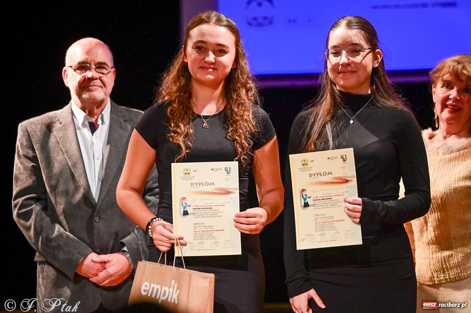 Zdjęcie w galerii na portalu naszraciborz.pl: 23. Konkurs Piosenki Niemieckiej. W MDK-u wręczono nagrody [FOTO i WIDEO] wiadomości z regionu