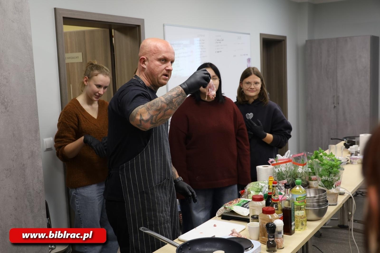 Zdjęcie w galerii na portalu naszraciborz.pl: Kuchnia Młodych w raciborskiej bibliotece wiadomości z regionu