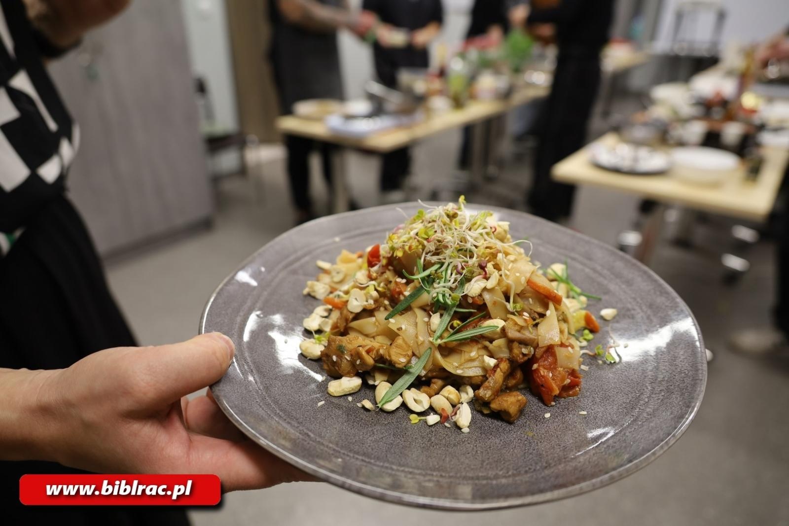 Zdjęcie w galerii na portalu naszraciborz.pl: Kuchnia Młodych w raciborskiej bibliotece wiadomości z regionu
