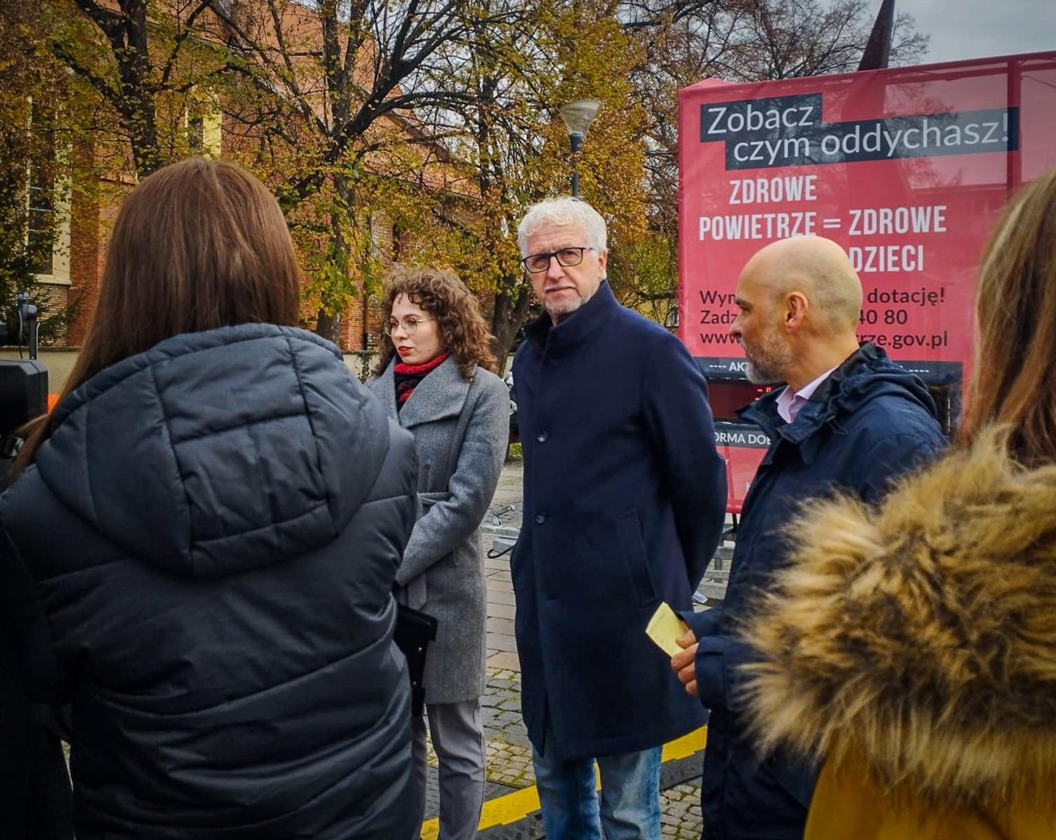 Zdjęcie w galerii na portalu naszraciborz.pl: Mechaniczne płuca sprawdzą jakość powietrza w Raciborzu. Ruszyła 6. edycja kampanii Zobacz czym oddychasz wiadomości z regionu